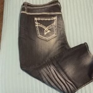 Hydraulic Dark Wash Capris